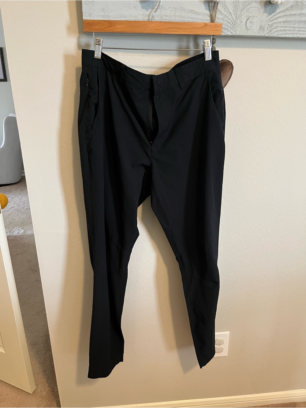 Fabletics Men's Black Dress Pants